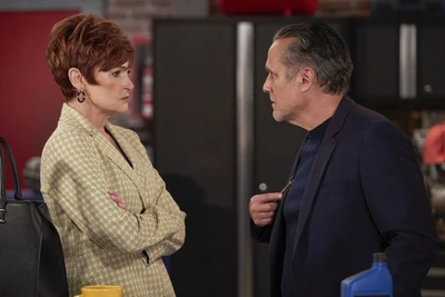 Mob lawyer Diane with her client Sonny (2022)