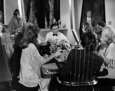 Mikkos Cassadine throws a dinner party (1981)