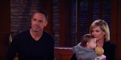 Avery with her mom and uncle on Thanksgiving