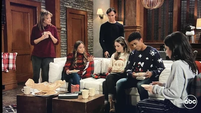 Spencer and his cousins the Davis girls at Christmas (2022)