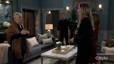 Sasha reveals her pregnancy - not sharing it's a Q (2025)