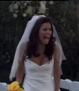 Ep 5x20 - Brooke cries as it rains on her wedding