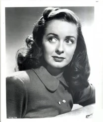 Noel Neill als Lois Lane in "Adventures of Superman" and "Superman (serials)".