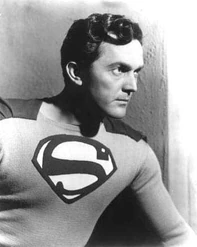 Kirk Alyn als Clark Kent in "Superman serials (1948)"