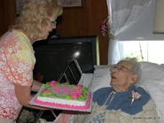 BMadigan115.jpg (75 kB) Bernice Madigan aos 115 anos.