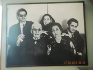 Behind: Joaquin Bernardo Soto Saborio (her brother), Claudia, Guido Castro Steinvorth (her husband). In front: Maurilio Soto Alfaro and Anita Saborio Quesada (her parents).