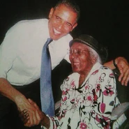 Blanche-Cobb-1.jpg (49 KB) Cobb with the American president Barack Obama.
