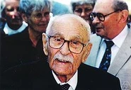 Leopold Vietoris.jpeg (23 KB) Vietoris (aged 110) in 2001