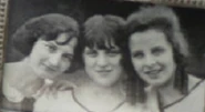 Jones (left) with her sisters