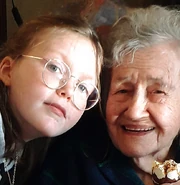 Clemence Rioual110.jpg (425 KB) Aged 110, with her great-granddaughter Youna (aged 10)