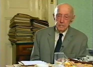 GyorgyLaszloCentenarianWWI.png (281 KB) György László organizing his letter collection as a centenarian.