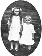Lyse (right) with her eldest sister Petra (left).