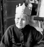 Wang Sunshi at one of her birthdays.