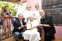 Cedeno Tello (aged 113) on September 2019 being recognized as oldest voter of Panama.