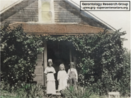 Edna Kern with her siblings in their family home around 1910.