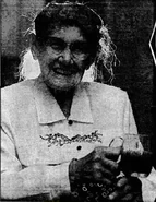 Christmas Eve.png (450 KB) Price (age 108) drinking Stout on Christmas Eve (December 24), 1994.