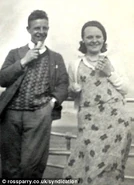 RTarrant1929.jpg (30 KB) Ralph and Phyllis on holiday in Skegness in 1929