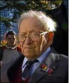 Raymond Abescat in November 1998 (aged 107).
