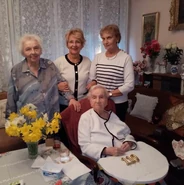 Tamara Krutikov110~2.jpg (107 KB) On her 110th birthday in 2022 with daughters Natalia, Irina and Zinaida