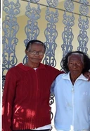 Lopes dos Santos (right) with her daughter Maria Gouveia (left).