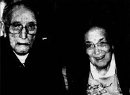 Brush (left, age 111) with his daughter Naomi McCray (right) on December 2, 2004.