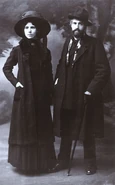 Manolita Pina with her husband Joaquin Torres-Garcia in 1910