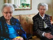Leny Mackenbach (aged 101) and her sister Diny Mackenbach, in 2013.
