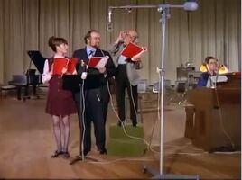 Moonlighting-becomes-you