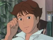 Rikakos alter Freund lästert über Rikakos Mutter.