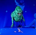 FrozenEmpireSlimerPuppetBlueScreenFilmingBts01.jpg (85 KB) Slimer puppet used for Frozen Empire during blue screen filming (Credit: Arjen Tuiten)
