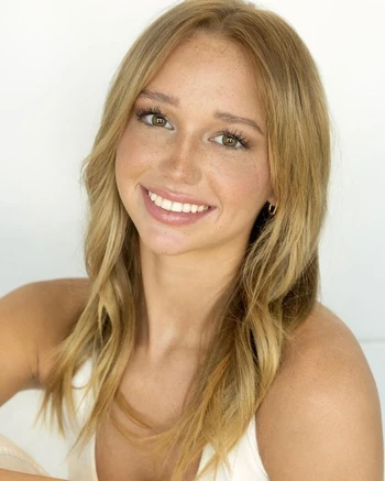 Sienna Morris | Gianina Wiki | Fandom