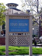 Stars Hollow sign