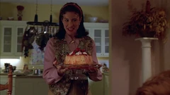 Vlcsnap-2025-10-14-14h33m53s053.png (1.77 MB) Pamela presents Ginger a cake to celebrate her first period