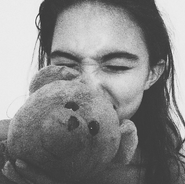 Rowan-blanchard-and-her-teddy-bear