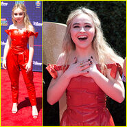 Sabrina-carpenter-red-suit-rdmas