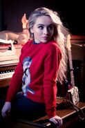 Sabrina-carpenter-coach-1941-spring-2017-collection-for-vanity-fair-1