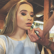 Sabrina-carpenter-makeup-chair