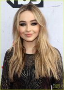 Sabrina-carpenter-kat-graham-iheart-awards-12