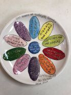 28576758 1046787668794843 8886245344588576790 n.jpg (77 KB) 50th Anniversary Daisy Dish