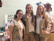 18447106 1869355909981183 2158870877839777449 n.jpg (87 KB) Diana and her friends