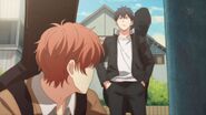 Ritsuka goes over to where Mafuyu is hiding