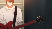 Mafuyu standing with his guitar (49)