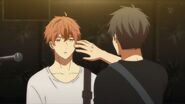 Ritsuka trying to get Mafuyu's attention from spacing out
