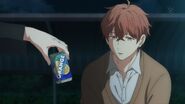 Ritsuka gives Mafuyu a soda
