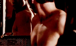 Tumblr mwaibzGbAw1qaxxelo4 250.gif