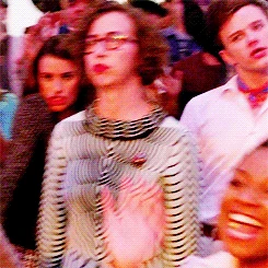 Tumblr n66apehSEs1rk63wco4 r8 250.gif