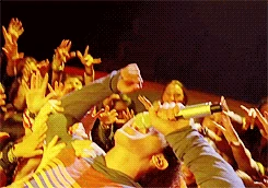 Tumblr mdarqydLzq1rbytzto4 250.gif