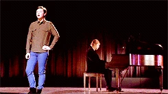 Tumblr m8g2ehXGaH1ra5gbxo4 r1 250.gif