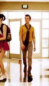 Tumblr mm8k2pNZO41r28rvzo4 250.gif