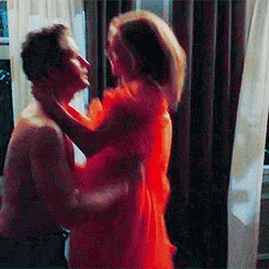 Tumblr m4534nllEV1r99k2qo6 250.gif